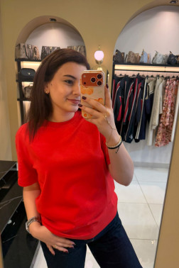 Dilvin Kırmızı Dekoratif Dikişli Bisiklet Yaka Tshirt