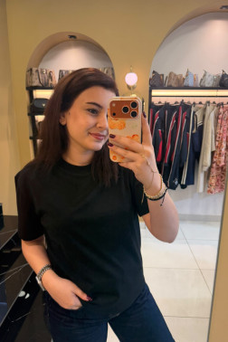 Dilvin Siyah Dekoratif Dikişli Bisiklet Yaka Tshirt